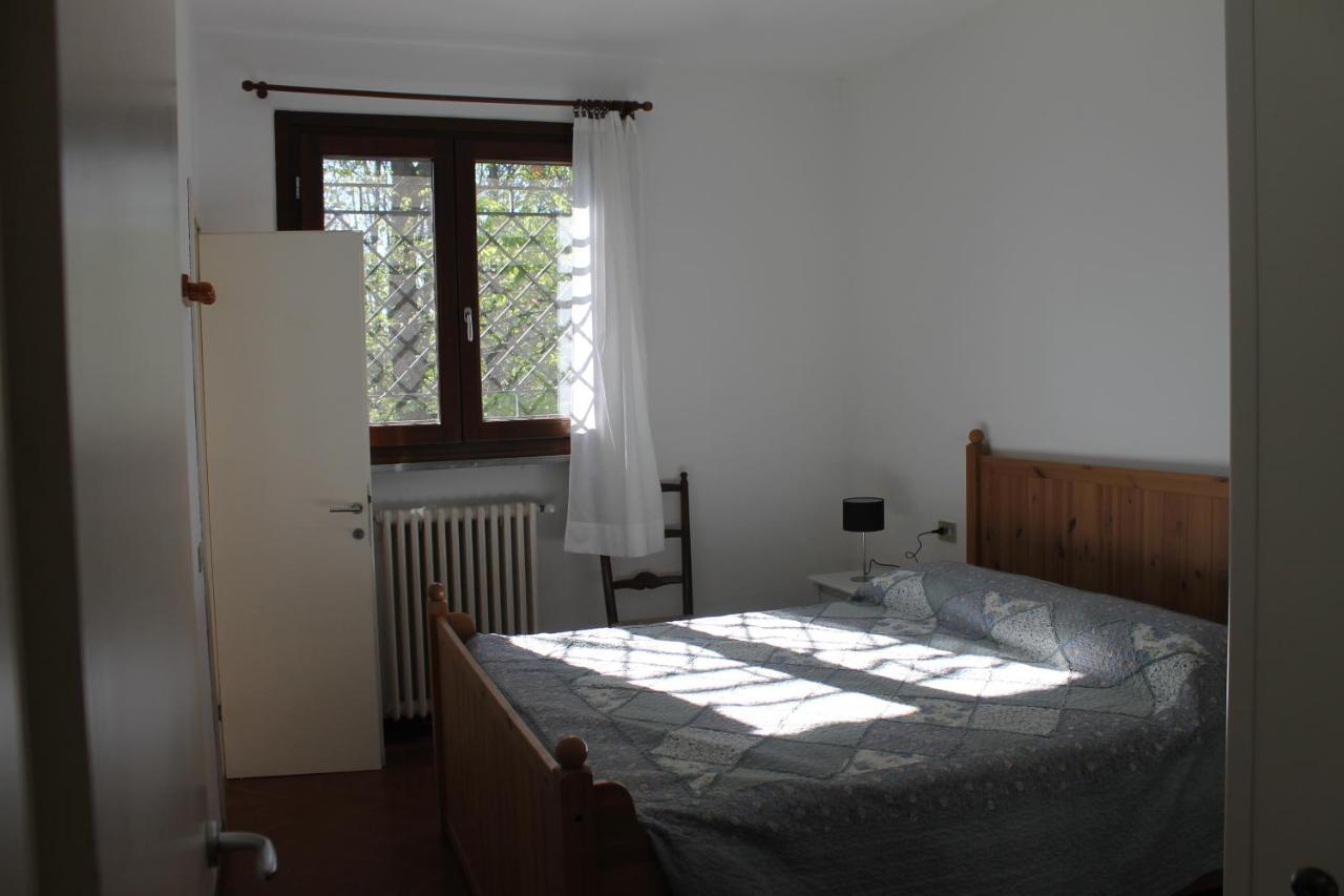 Casa Vacanze Tana Della Volpe Ispra Εξωτερικό φωτογραφία