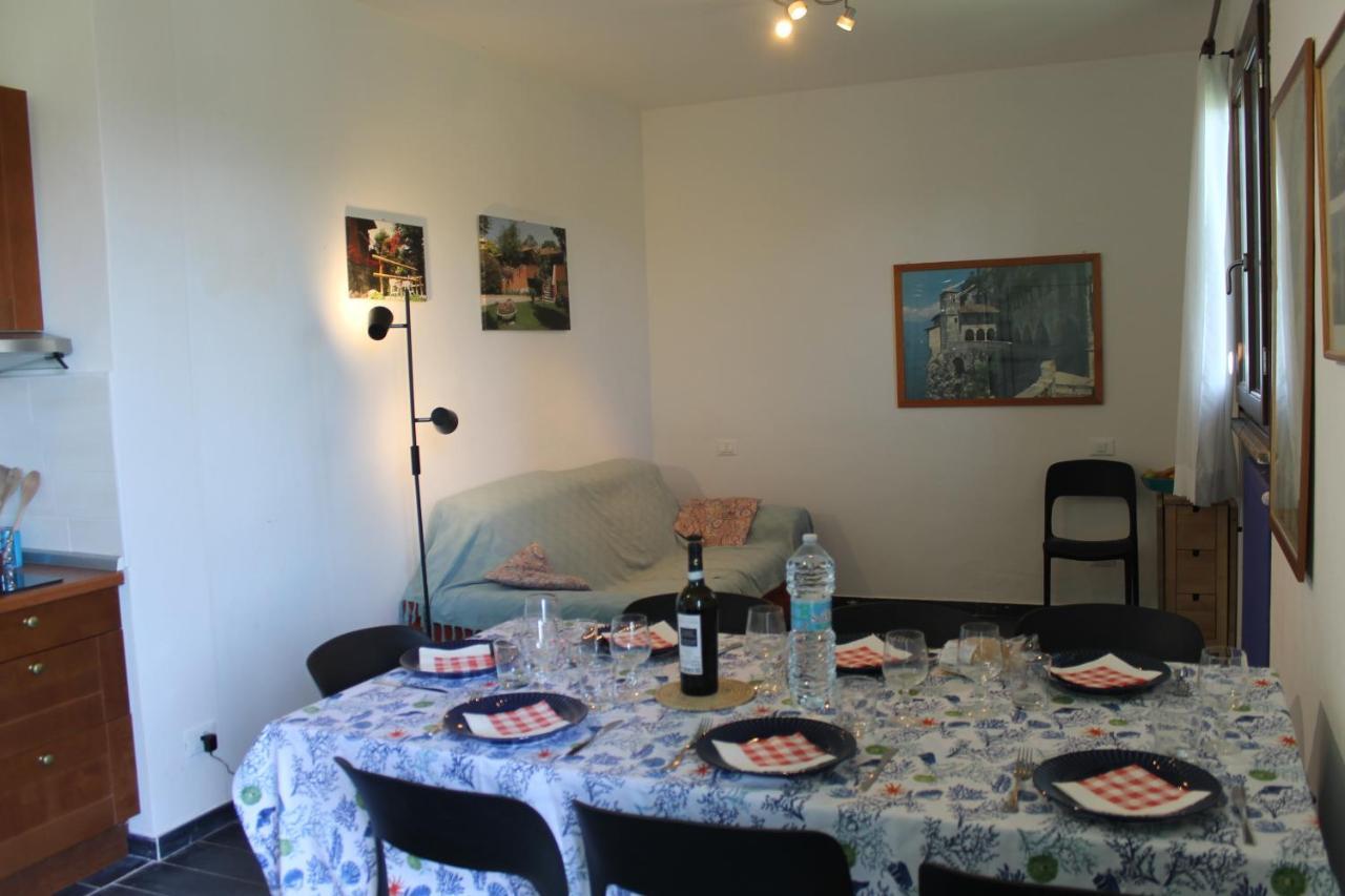 Casa Vacanze Tana Della Volpe Ispra Εξωτερικό φωτογραφία